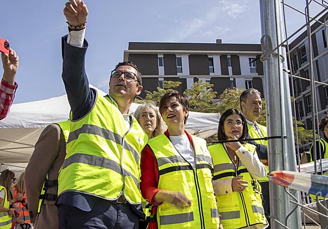 Pablo Rodríguez, Isabel Rodríguez y Carolina Darias.