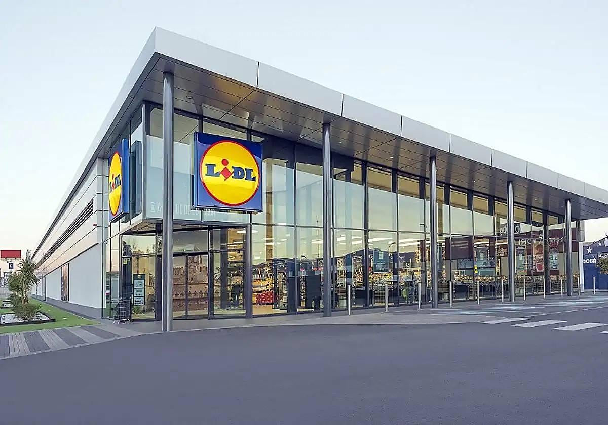 Lidl inicia una campaña de bajada de precios permanente en Canarias sobre más de 200 productos de su surtido