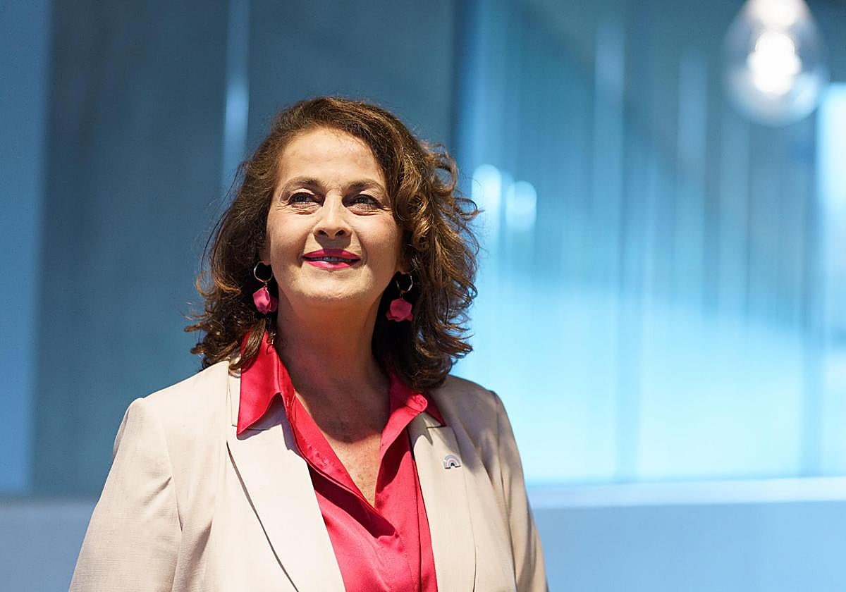 La activista Carla Antonelli, en el TEA durante la presentación de sus memorias.