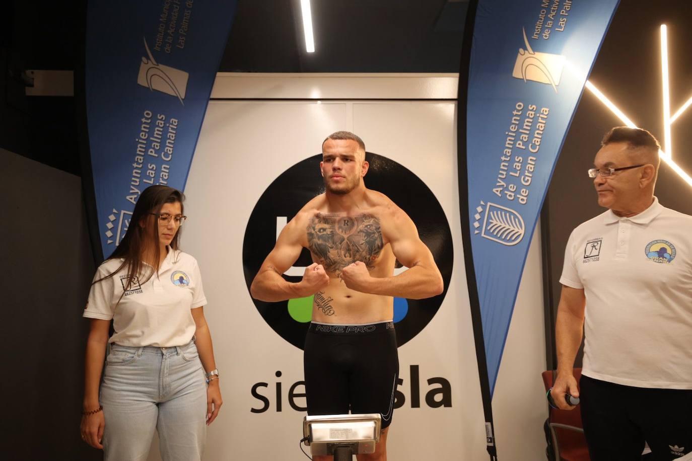 El pesaje para el Campeonato de Canarias de Boxeo, en imágenes
