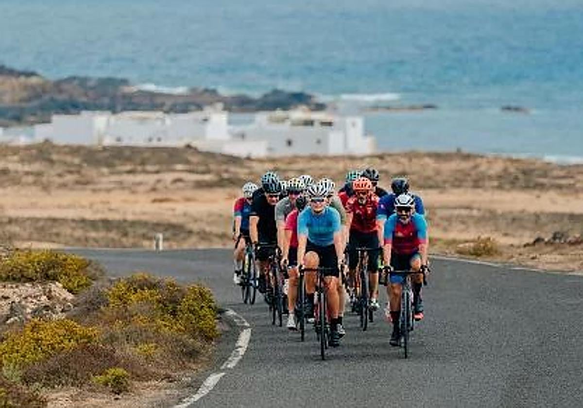 La Vuelta Ciclista a Lanzarote calienta motores con la presencia de Alberto Contador y ahora con la llegada confirmada de Alejandro Valverde.