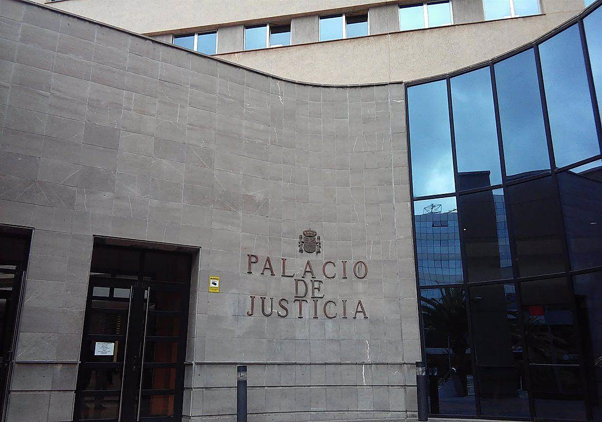 Un año de prisión a un quiropráctico por abusar sexualmente de una paciente