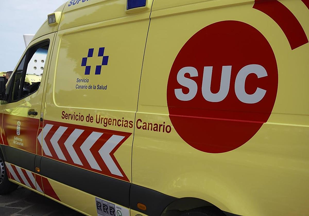Un hombre resulta intoxicado por inhalación de humo al incendiarse su vivienda en Telde