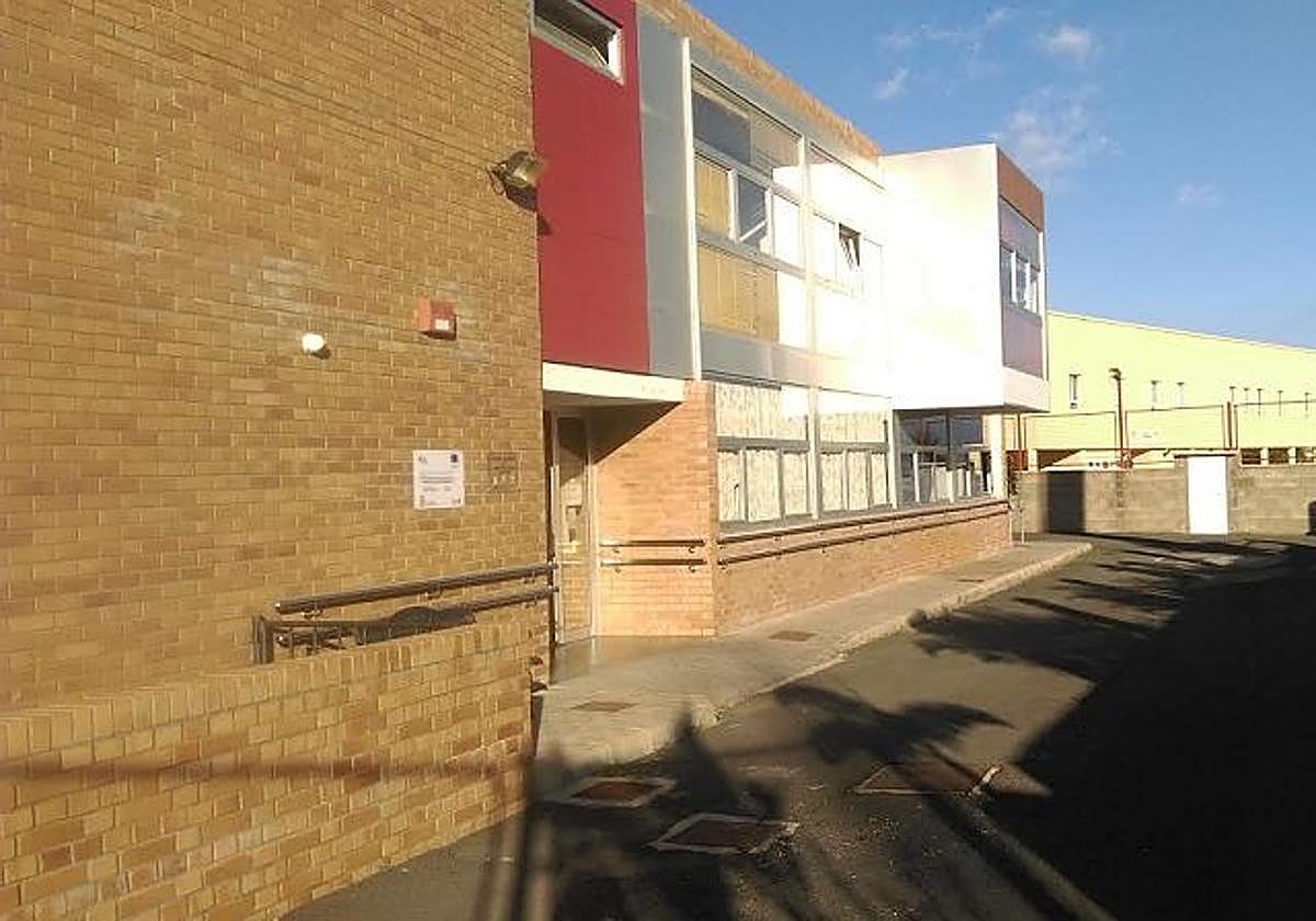 Foto de archivo de la fachada de la residencia de mayores de La Aldea.