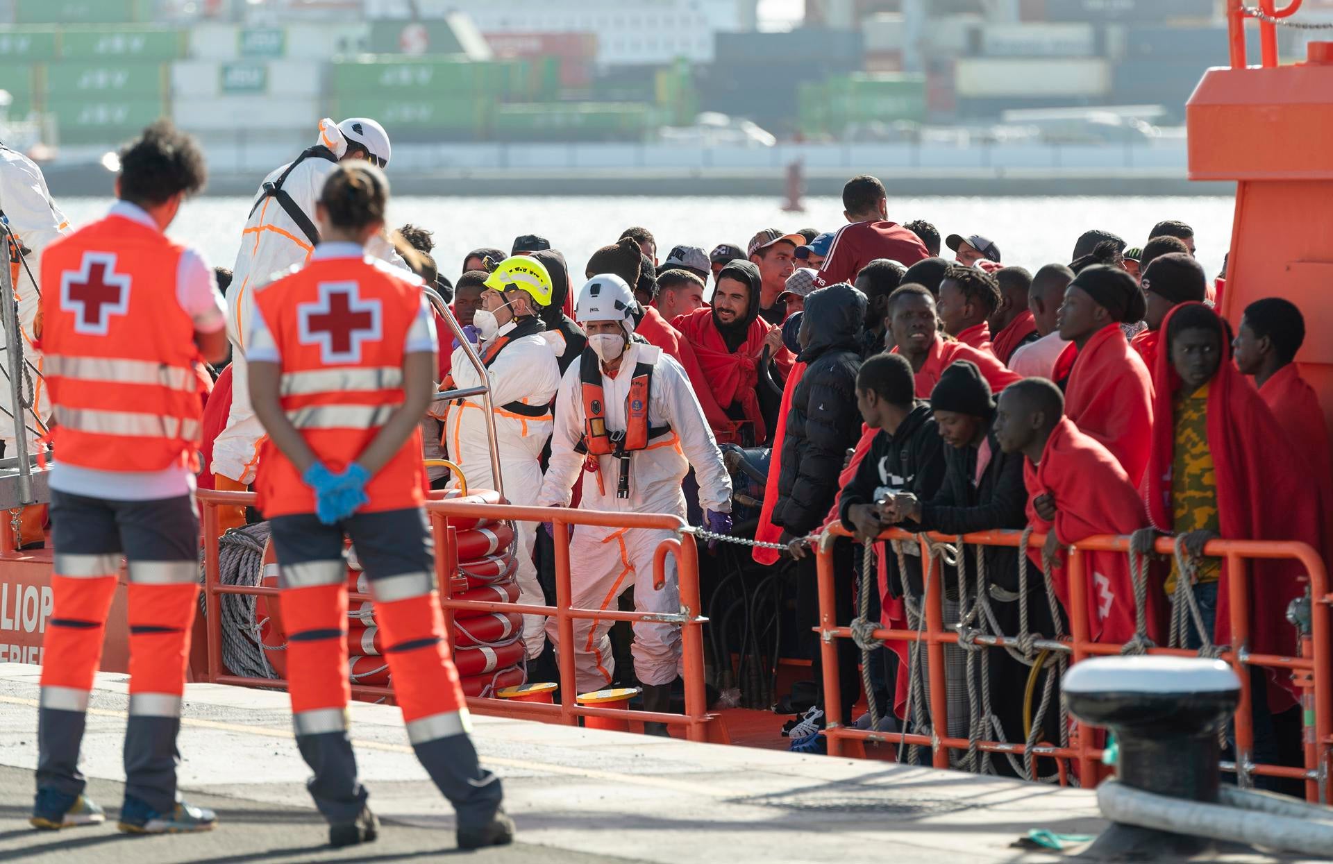 Repunte migratorio: llegan más de 400 migrantes a las costas canarias