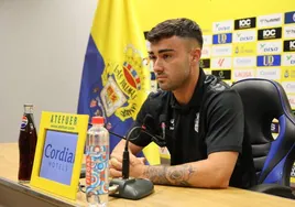 El jugador de la UD Las Palmas, en rueda de prensa.