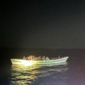 Rescate en alta mar: 133 migrantes de dos barcazas llegan a Canarias