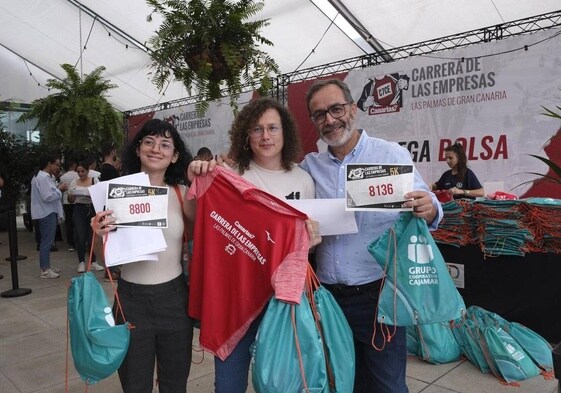 Gran expectación en el arranque de la entrega de dorsales para la CANARIAS7 Carrera de las Empresas