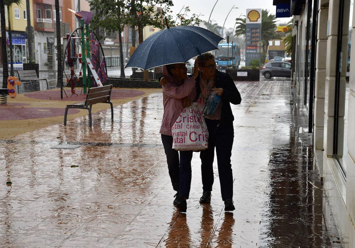 Episodio de lluvia en Vecindario.