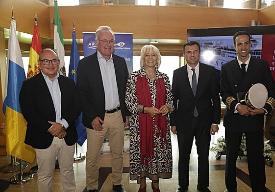 Armas Trasmediterránea abre la nueva línea Canarias-Cádiz con mayores frecuencias