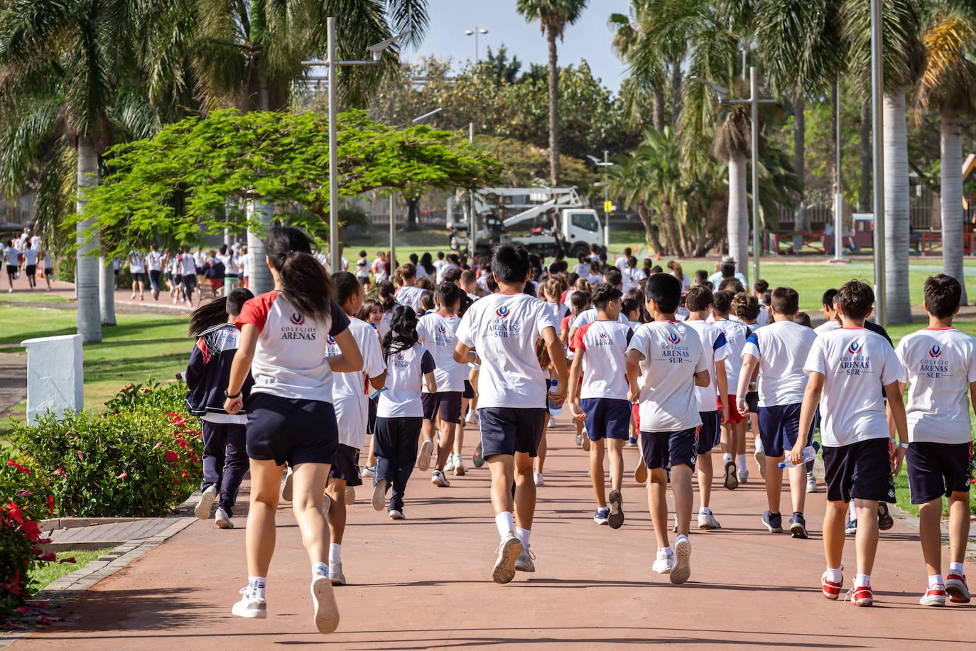 La XIII Carrera Solidaria, en imágenes