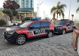 Vehículos de la Policía Canaria en febrero en Arrecife.