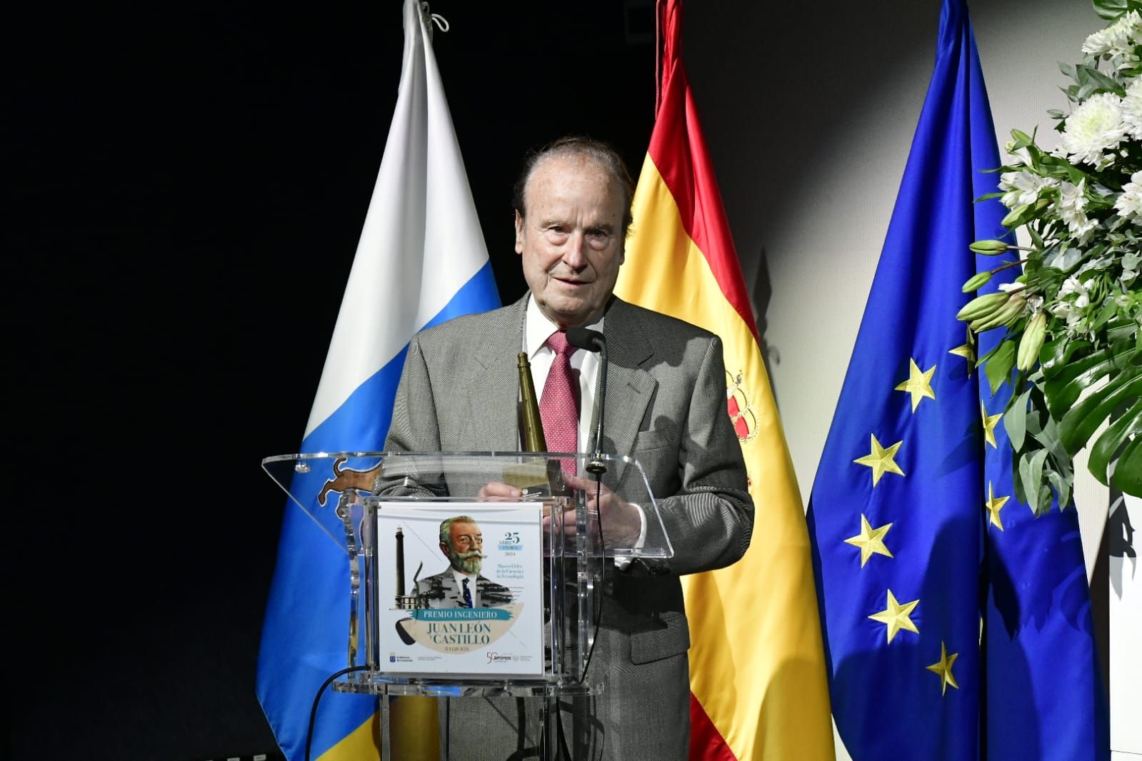 Reconocimientos bajo el sello de León y Castillo