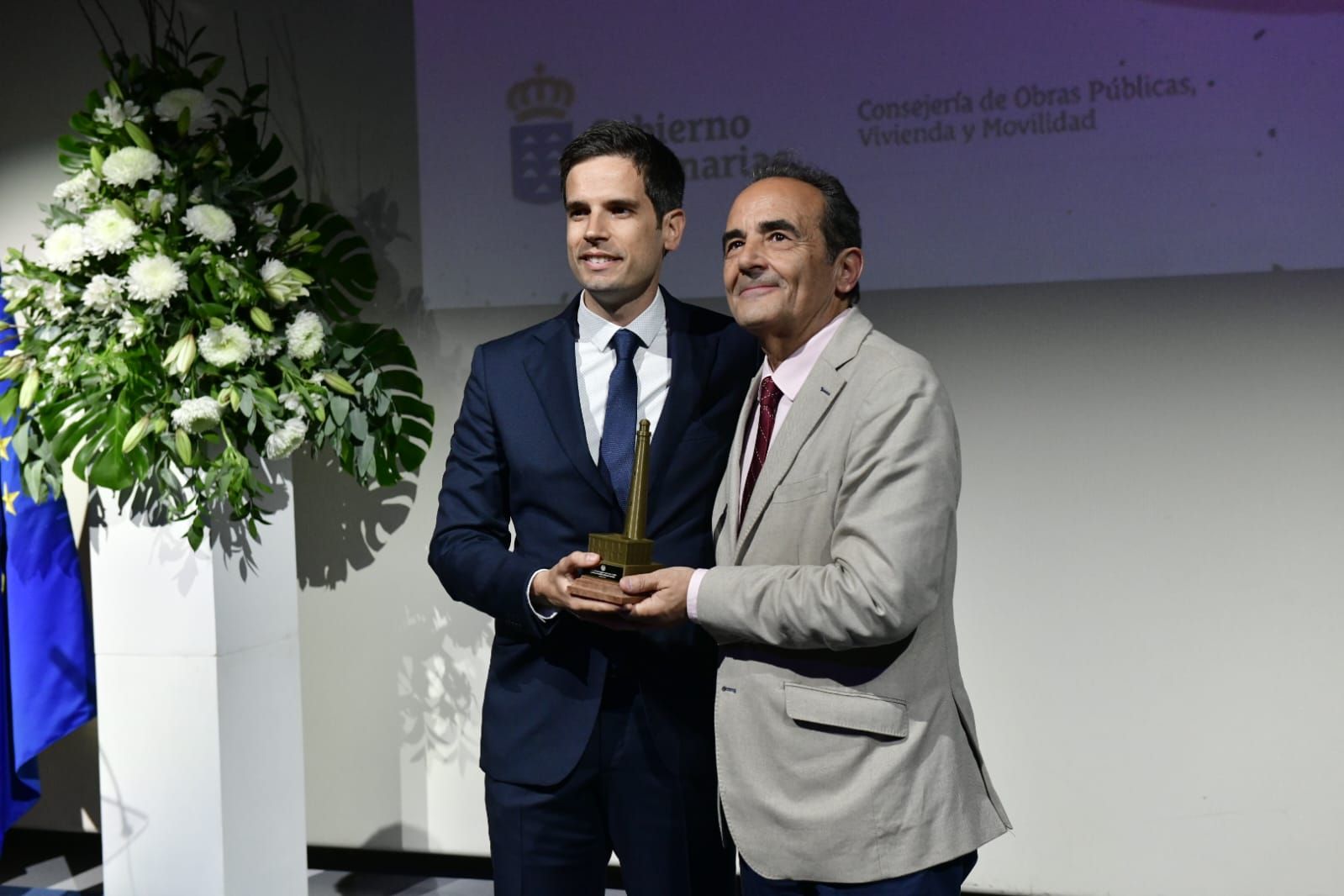 Reconocimientos bajo el sello de León y Castillo