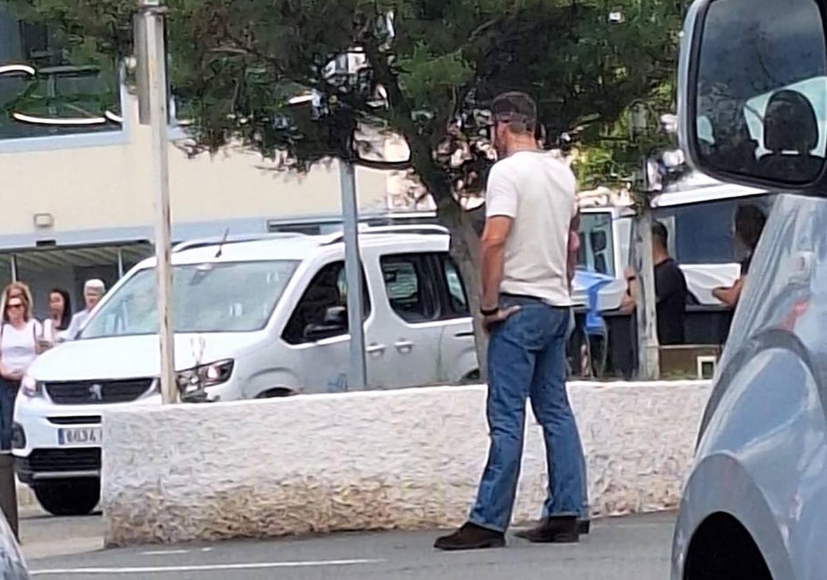 Imagen principal - Miguel Ángel Silvestre, de rodaje en La Minilla