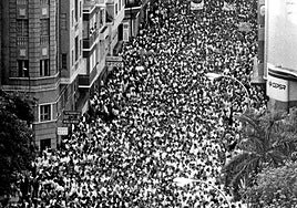 Manifestación de 1988 que sacó a la calle en Gran Canaria a 300.000 personas exigiendo la universidad.