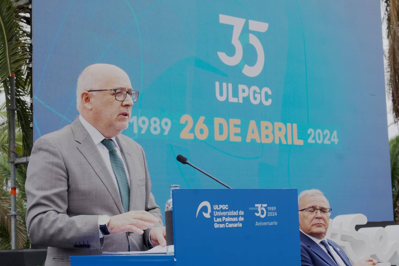 Honores en el 35 aniversario de la ULPGC