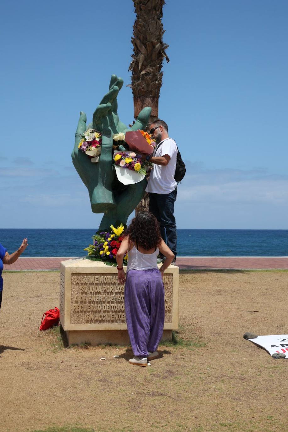 Homenaje a los fallecidos en la tragedia de El Rincón