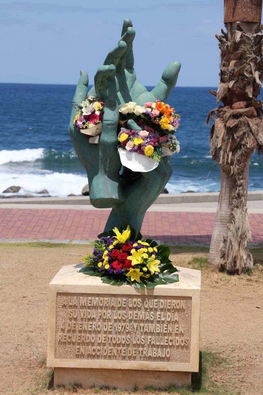 Homenaje a los fallecidos en la tragedia de El Rincón