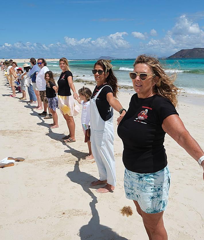 Imagen secundaria 2 - La convocatoria ha tenido una gran asistencia. / Javier Melián