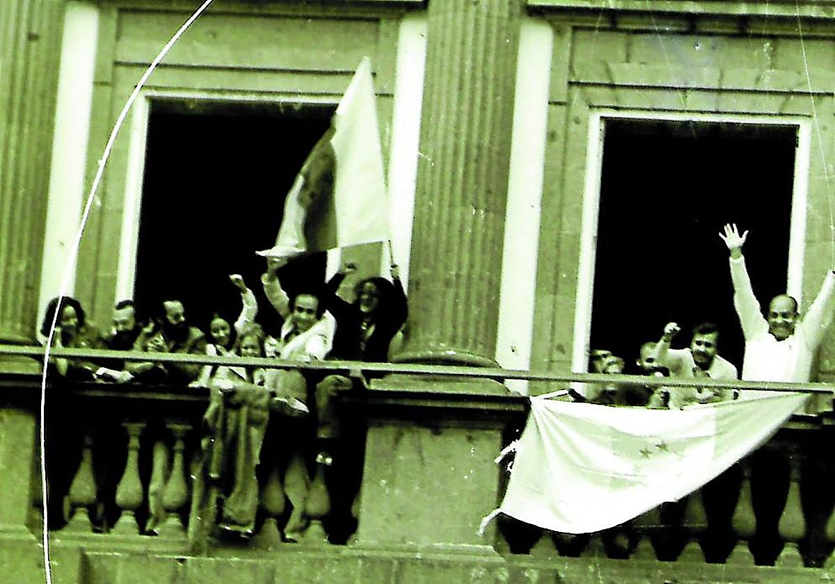 45 años de ayuntamientos democráticos