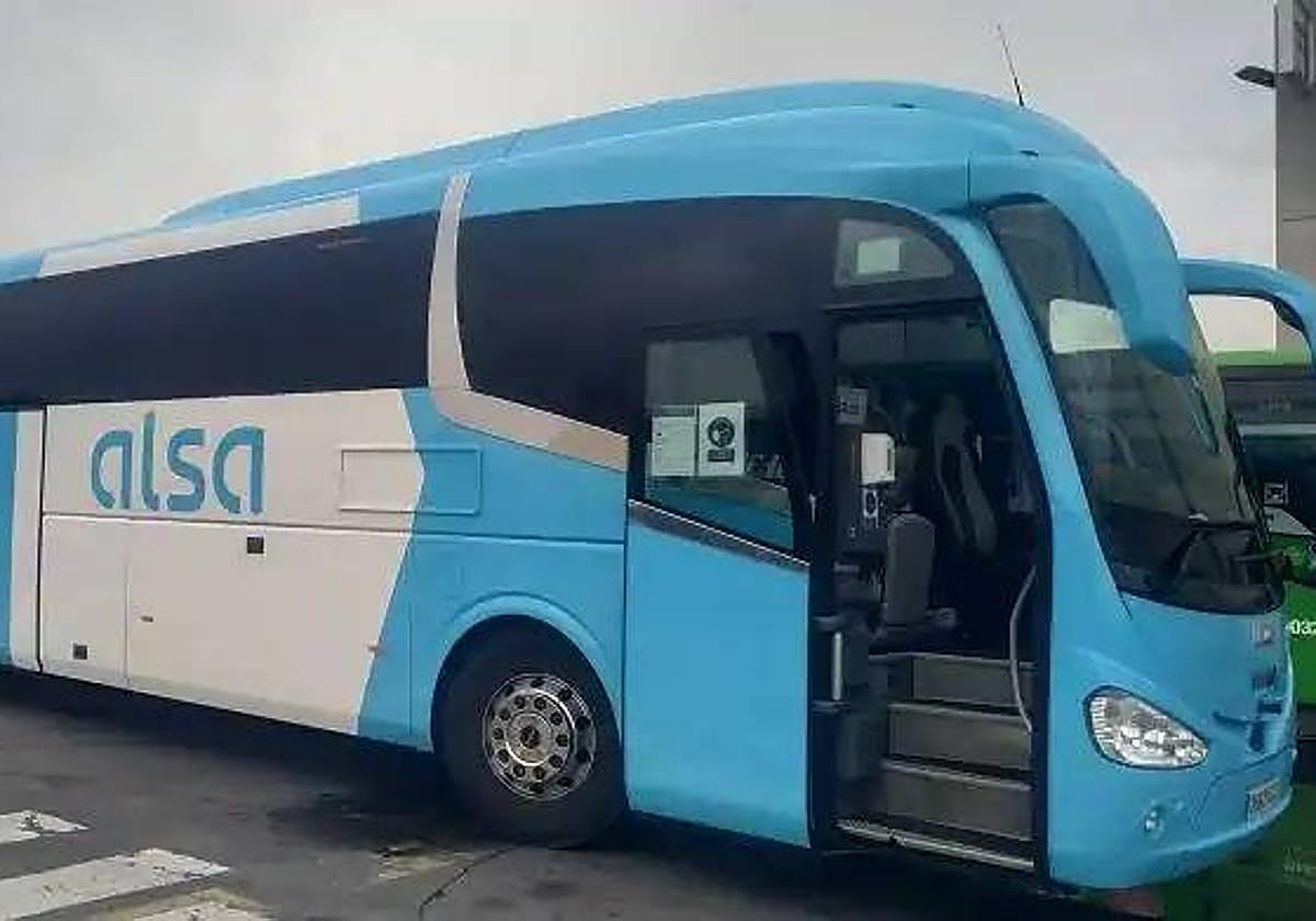 Imagen de una guagua de Alsa en la península.
