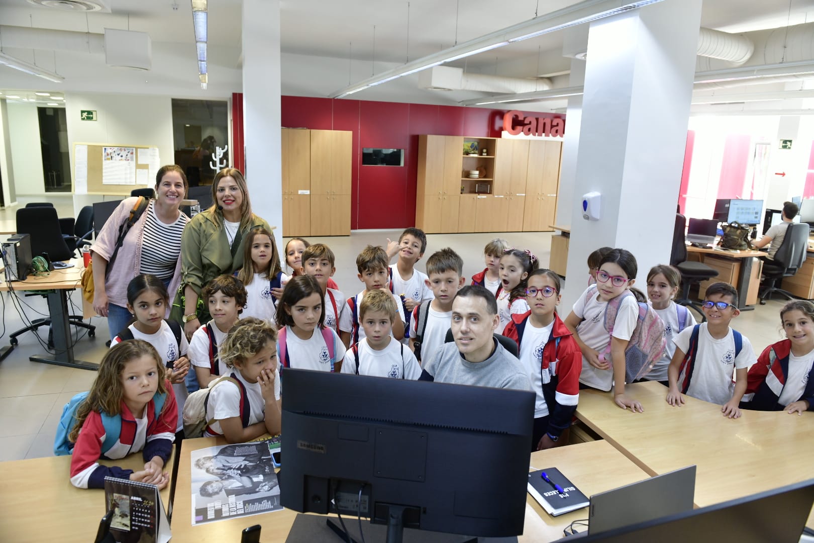 Las imágenes de la visita del CEIP Santa Bárbara a CANARIAS7