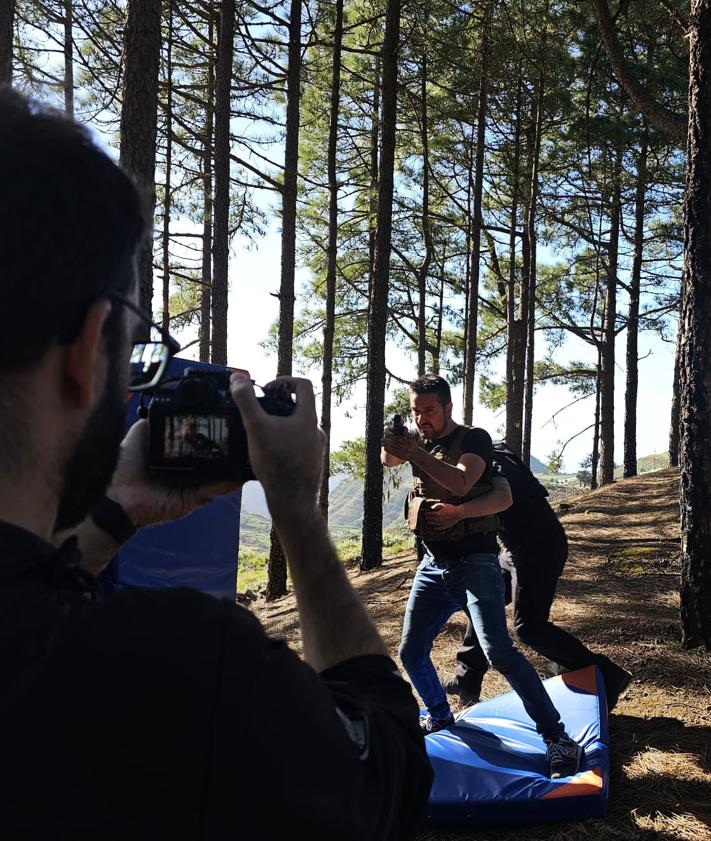 Imagen secundaria 2 - Mujeres rompiendo clichés en el spot del Festival Internacional de Cine de Gáldar