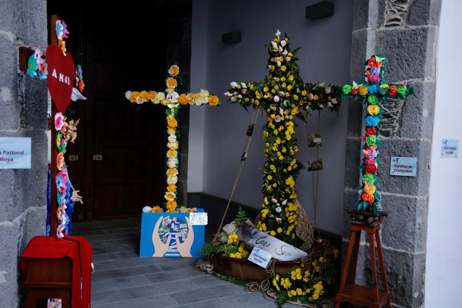 La inauguración de la Exposición de cruces, en imágenes