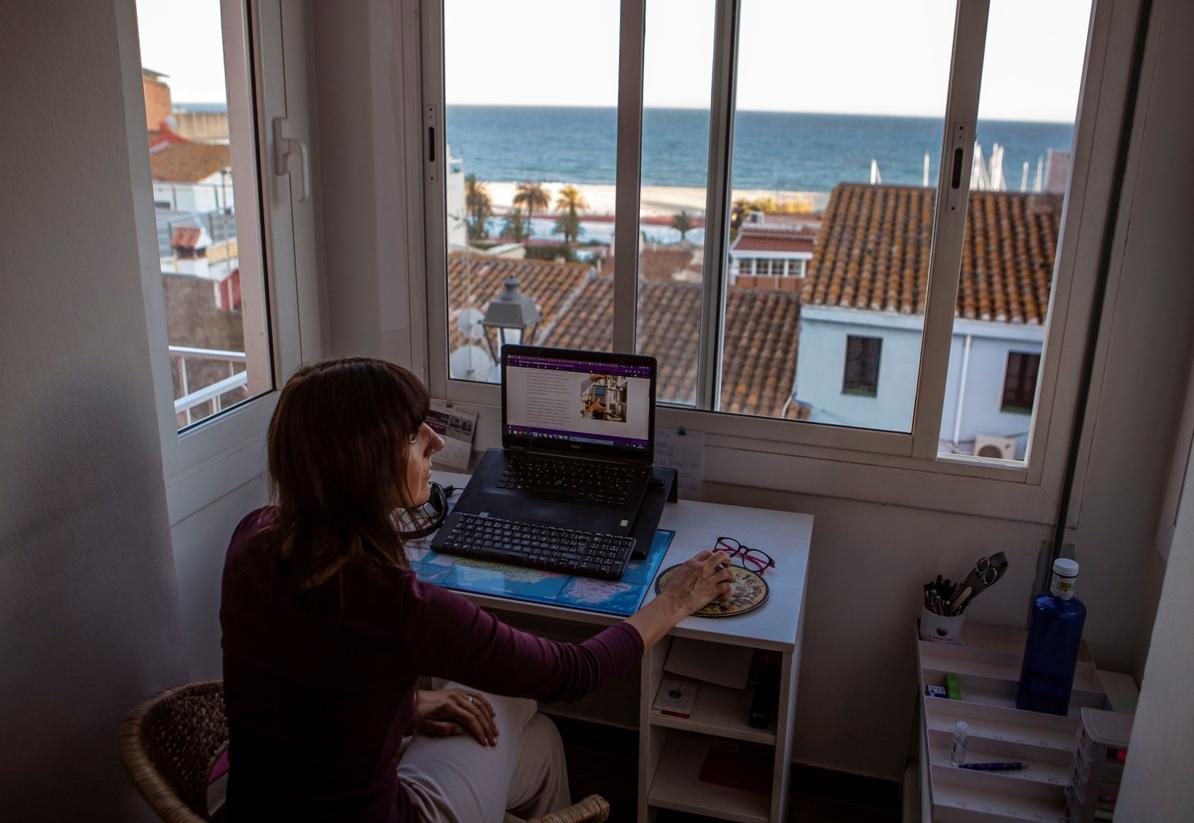 Las mujeres 'mandan' entre los autónomos de Canarias al crecer el doble que ellos