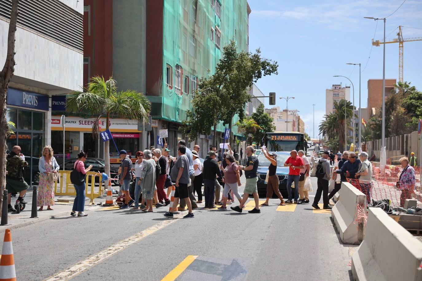 La protesta en La Isleta por la doble vía, en imágenes