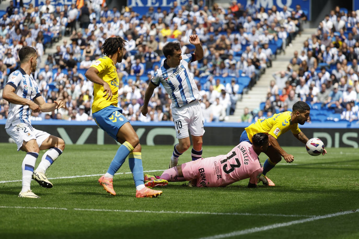 El gol en propia de Álex Suárez.