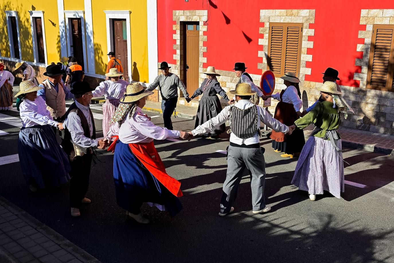 San Isidro vive con devoción su romería ofrenda