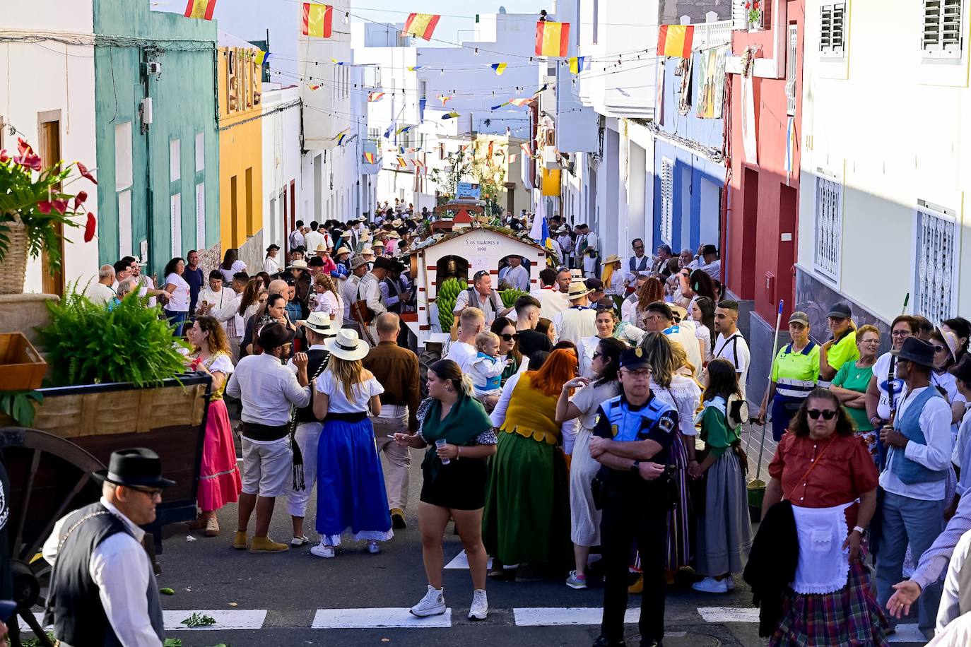 San Isidro vive con devoción su romería ofrenda