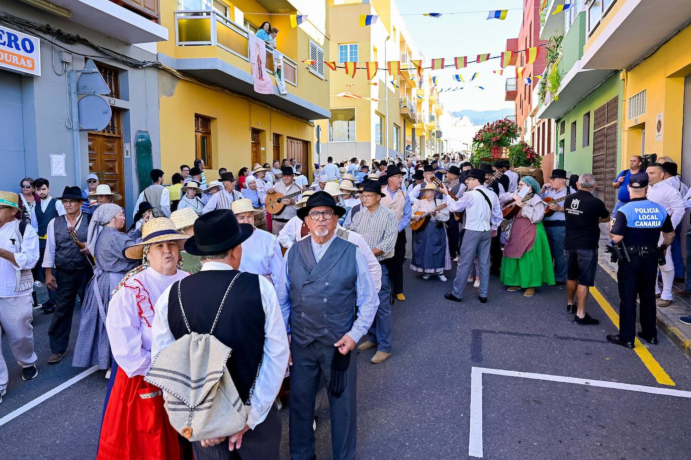 San Isidro vive con devoción su romería ofrenda