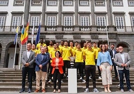 El Guaguas, durante su recepción en el ayuntamiento capitalino.