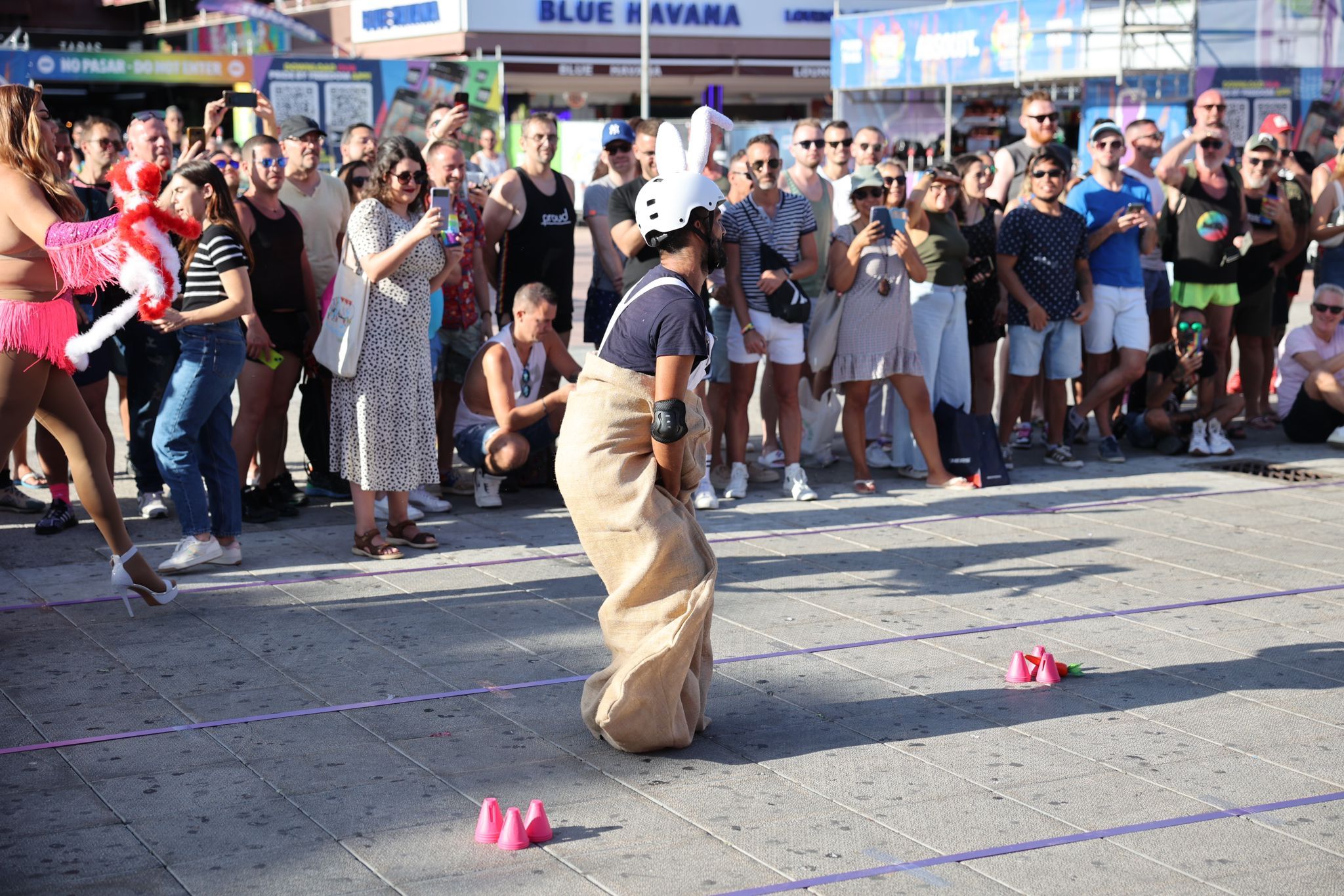 La carrera de tacones de Maspalomas Pride, en imágenes
