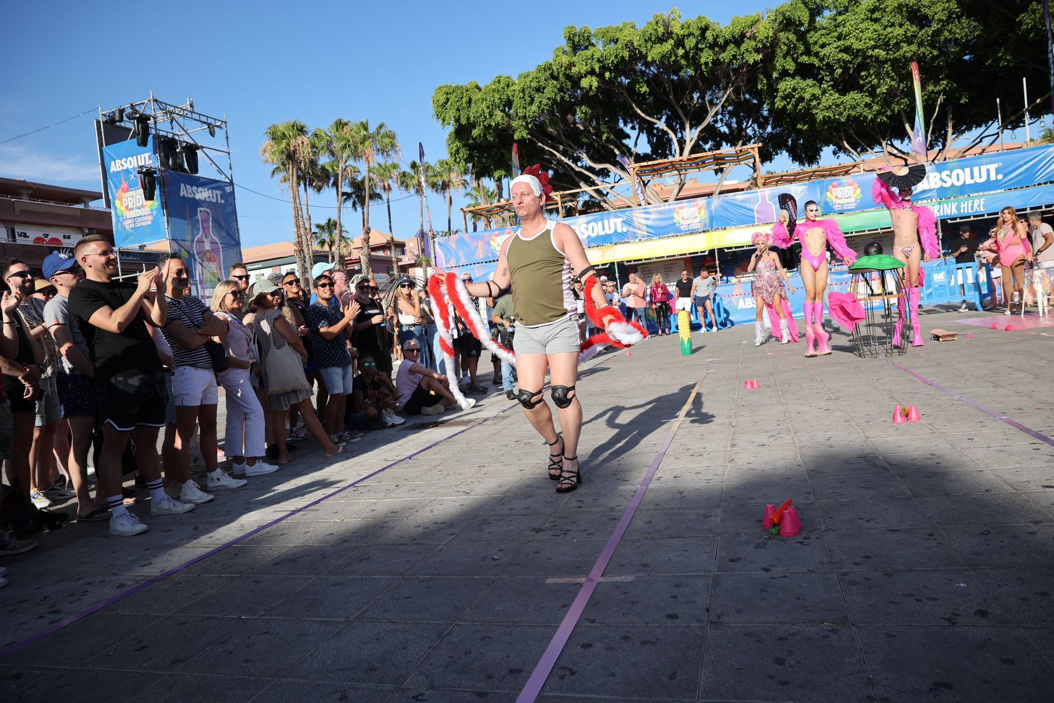 La carrera de tacones de Maspalomas Pride, en imágenes