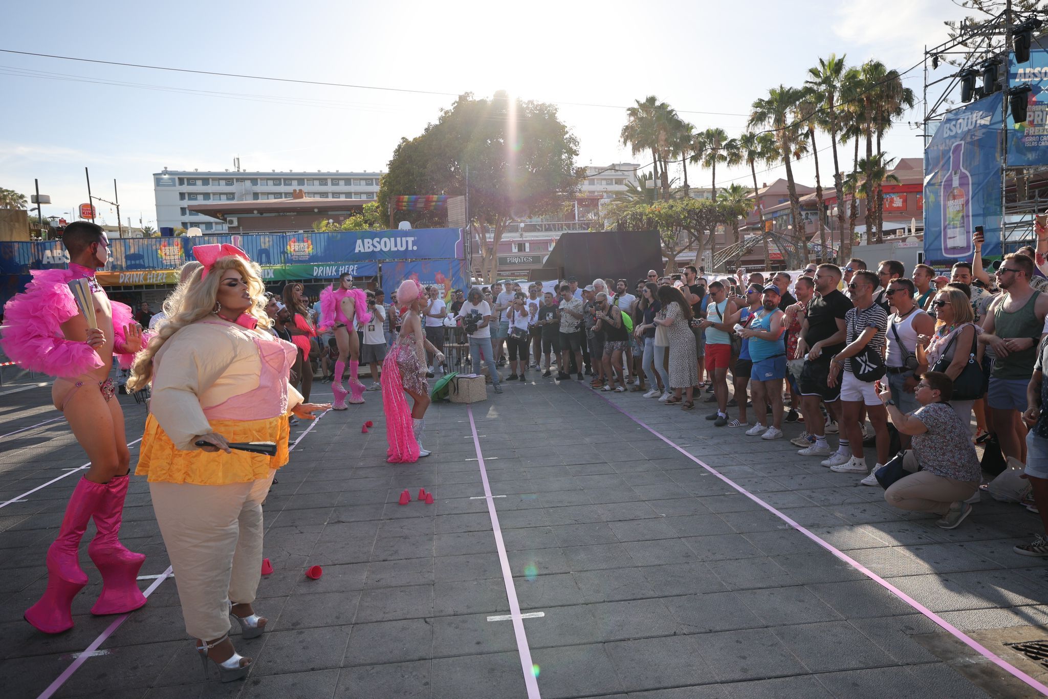 La carrera de tacones de Maspalomas Pride, en imágenes
