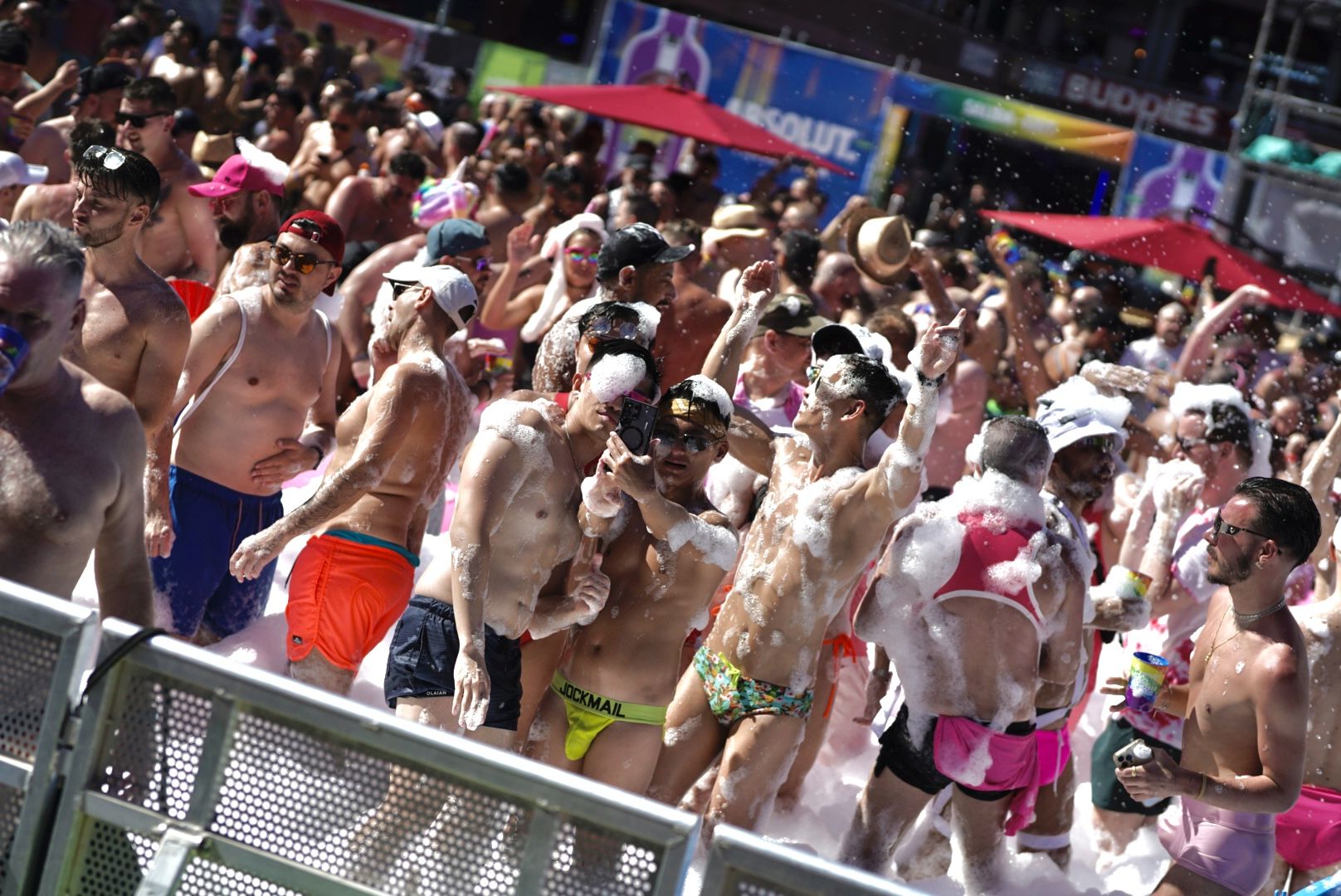&#039;Pool Party&#039; en el Maspalomas Pride 2024