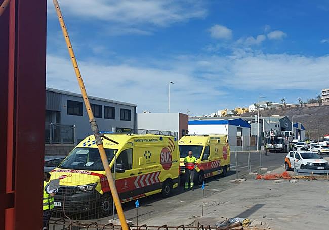 Se desplazaron dos ambulancias hasta el lugar de los hechos.