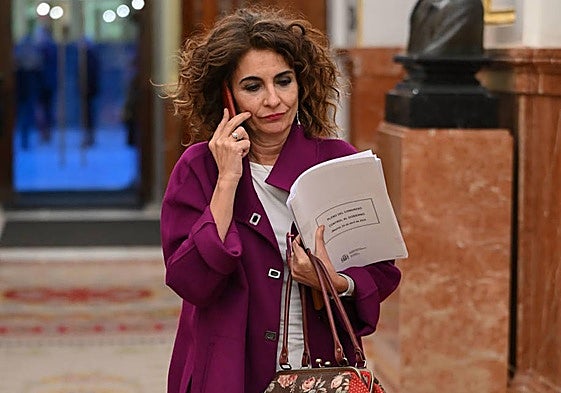 La ministra, María Jesús Montero, en el Congreso.