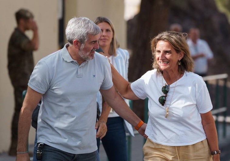 Fernando Clavijo, con Teresa Ribera, ministra para la Transición Ecológica y el Reto Demográfico, en agosto del pasado año en Tenerife.