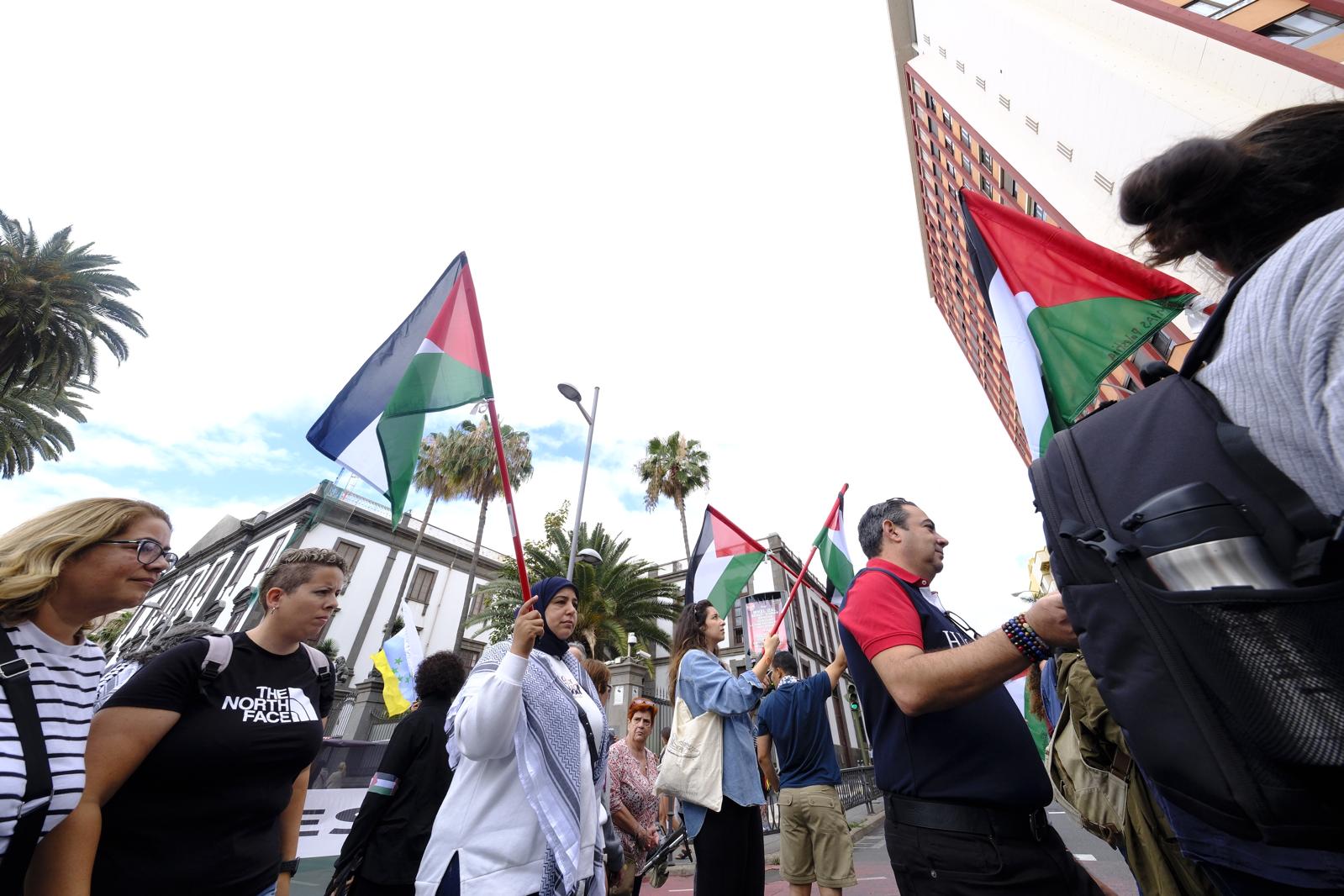 La manifestación a favor de Palestina en Las Palmas de Gran Canaria, en imágenes