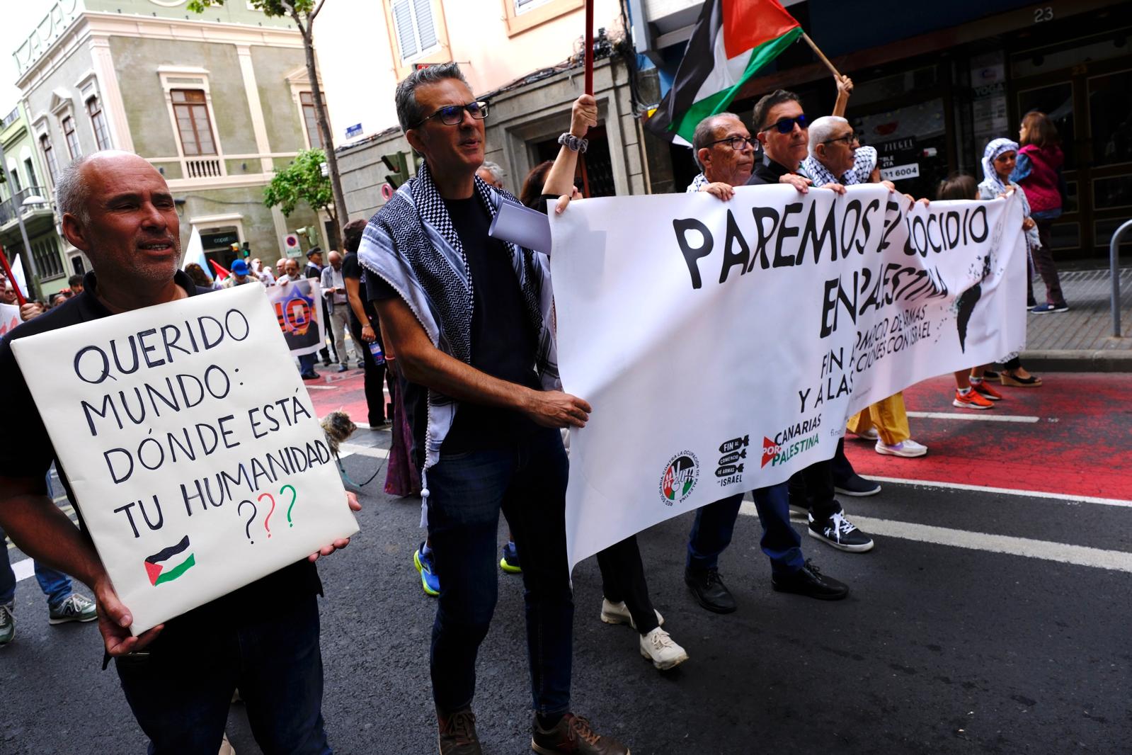 La manifestación a favor de Palestina en Las Palmas de Gran Canaria, en imágenes