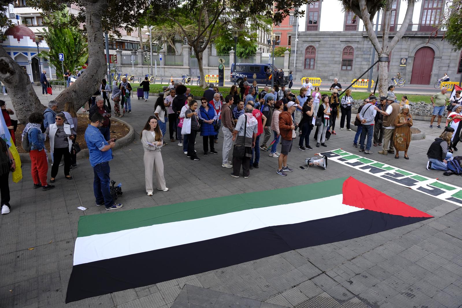La manifestación a favor de Palestina en Las Palmas de Gran Canaria, en imágenes