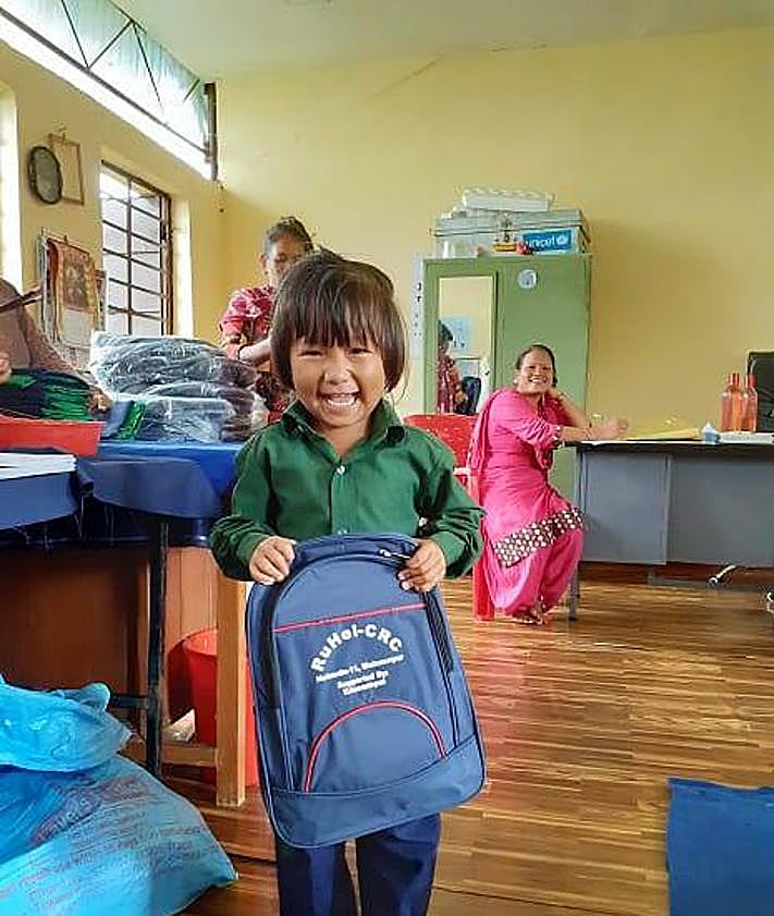 Imagen secundaria 2 - Educanepal cubre la escolarización de 2.300 menores nepalíes.