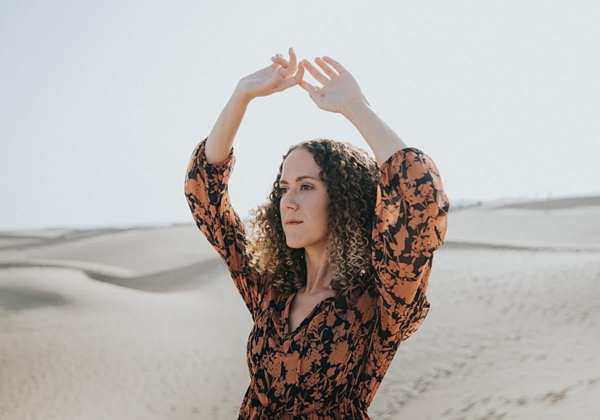 La cantautora Sylvie Hernández.