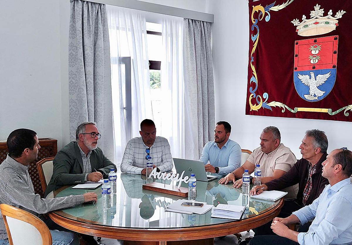 Reunión de representantes de Urbaser con gobernantes de Arrecife.