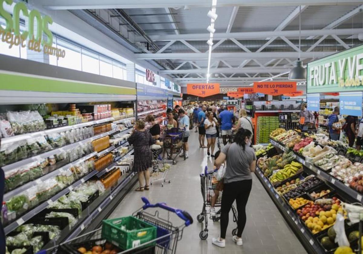 Las bajas rentas propician que Canarias sea la región que menos productos frescos consume